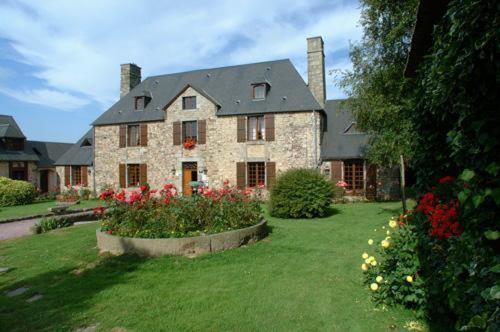 Logis Hotel Restaurant Manoir De L'Acherie Sainte-Cécile Eksteriør billede